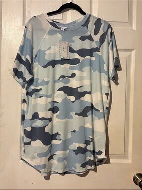 LuLaRoe Axel Blue & White Camo Short Sleeve Tee